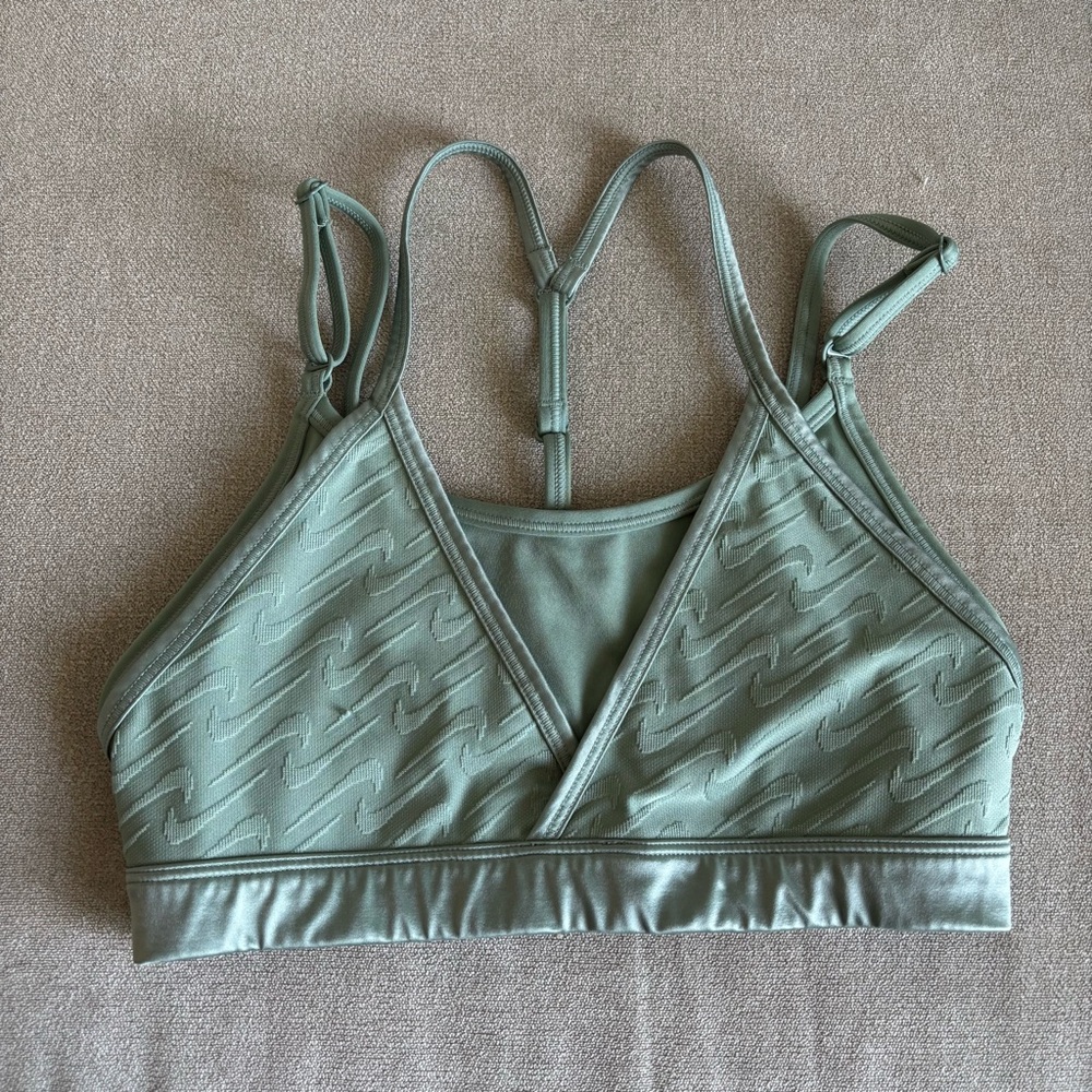 Nike Women's Dri-FIT Indy Icon Clash
Strappy Sports Bra